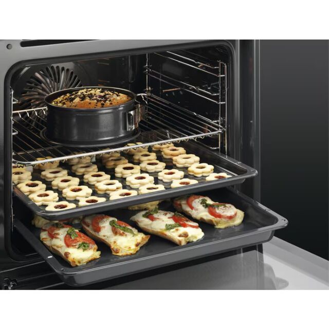 AEG BPX53506EB 3000 Surroundcook B/In Single Oven