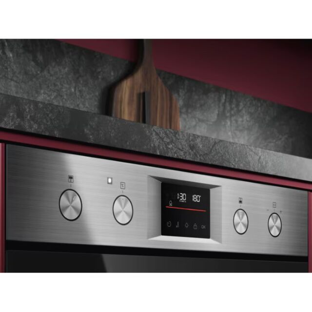 AEG OU5CU40M S/Steel 6000 Surroundcook Catalytic B/Under Oven