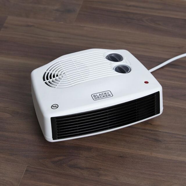 Black and Decker BXSH37006GB White 3KW Flat Fan Heater